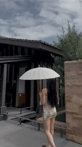 Ko biết cầm dù chi🤣 #yokoonsenquanghanh #onsen 