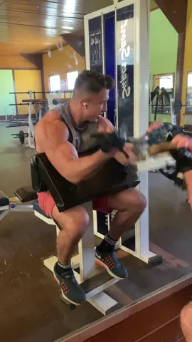 #oralsurgeon #Fitness #fitnessmotivation #fitdoctorsofinsta #workout #greece #dentist #doctor #training  