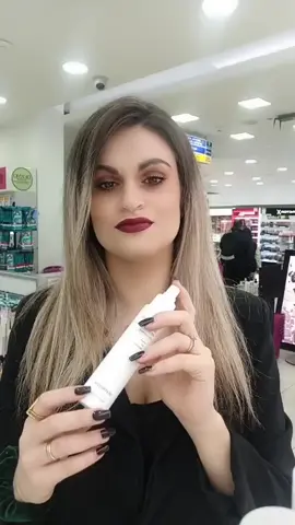 @seventeen_cosmetics #settingspray #spray #oilcontrol #prime #set #refresh  #makeup #mua #hondoscenter #makeupartist #makeuptips #trending #foryou #foryoupage 