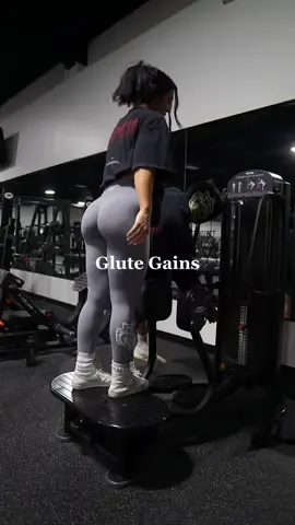 Gl👀tes ✔️ #fit #Fitness #gym #workout #glutes #legday #GymTok #FitTok #gymmotivation #gymrat #GymLife #bodybuilding #bodypositivity #body #weightloss #transformation #goals 