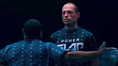 It’s official! The gloves gloves stay off starting in Early 2023 with #PowerSlap 🖐️