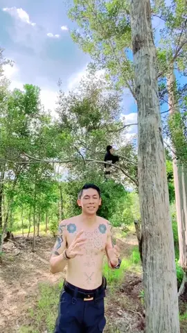 BURUNG ENGGANG INI ADALAH BURUNG KERAMAT BAGI KAMI SUKU DAYAK,DAN SEBAGAI TITISAN DEWA, MARI KITA MENJAGA NYA DARI ORG YG INGIN MEMBUAT PUNAH ,AGAR KELAK ANAK CUCU KITA BISA MELIHAT NYA✌️😊😊  #dayakganteng #dayak #burungenggangdayak   #dayakganteng 