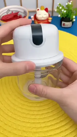 Food Grinder Chopper #kitchen #kitchenware #householditems #pinoytiktok #tiktokph #foryou #tiktokshop #grinder #blender #food 
