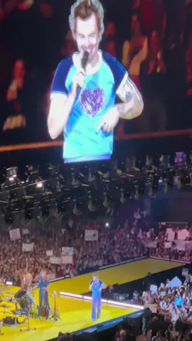 Our daddy 🔥 #harrystyles #daddy #hslot #hslotn9 #hslotla #hslot2022 #loveontour2022 #harrypotter #inglewood #la #hshq #thekiaforum #hslotoutfit #harrystylesvids #harrystylesvideos #daddyharrystyles 