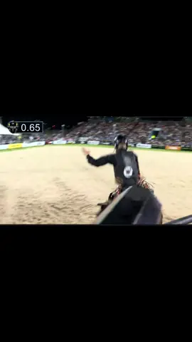 Couple around the right🤪