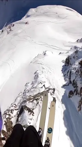 Wait for it… @michael_strauss  #powdays #skislopes #skijumping #skihappy #skiwebshop 