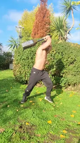 20kg Quad Clubbell Viking Training!  #vikings #vikingtraining #unconventionaltraining #workout #gym #Fitness #fit #core #valhalla #360swing #coreworkout #legday #outdoortraining #ancient #weapon #london #uk #londonfitness #clubbell 