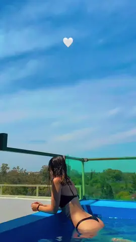 #bikini negra o de color? 🫣⛱️🐚🥵 #cordobaargentina #fakeboddy  #verano2022 #pileta 