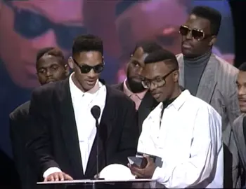 dj jazzy jeff and the fresh prince winning an american music award in 1989 #willsmith #djjazzyjeff #djjazzyjeffandthefreshprince #90s 