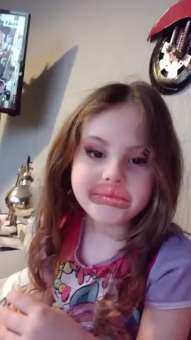 #fyp #letmeposeforyounow #biglips #youlikeanotherone? #daughter #sassypants 