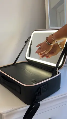NEW PRODUCT DROP!!! STOP SCROLLING! 🙉✋🏻❌  Introducing the new LED Mirrored vanity case! This is the PERFECT getaway bag for those who love to glam on the go! Keep your makeup organised and never have bad lighting again! This light is super powerful and has long battery life so you don’t need to worry about having to charge it all the time! Included is a charger which you can plug into any USB charging port which is SOOO handy. The mirror has 3 light settings so you can switch between a cool or warm light.  Launch date - 18th November 7pm Black Friday launch price £89 🙉  RRP £125 💕🤩 #fyp #foryoupage 