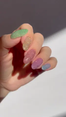 •ad | @funlacquer just launched their gorgeous Reflective Holographic Glitter Christmas Collection. 6 shades are available in Lacquer and Gel Polish ✨🎄 #christmas #nails  #glitternails #nailsartvideos 
