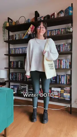 Cozy winter outfit for a lazy Sunday ☁️☕️  #OOTD #winterootd #winterfashion #winteroutfit #winteroutfitideas #fitcheck #winteraesthetic #cozyoutfit #cozyoutfitideas #sherpasweater #oversizedsweater #drmartens #drmartensoutfits #drmartensstyle @drmartens 