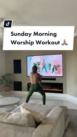 new praise and worship workout to start your mornings off with gratitude and praise 🙏🏽 #christiantiktok #workoutroutine #workoutmotivation #danceworkout 