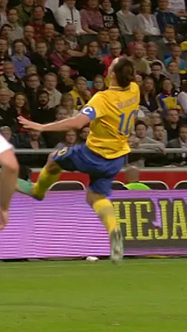 1️⃣0️⃣ år sedan @Zlatan Ibrahimovic  gjorde detta sjuka målet! 🤯💥#hejasverige #viärsverige 