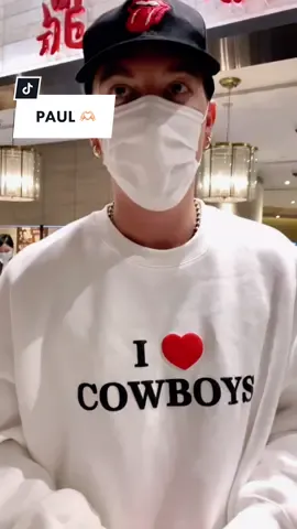 my sister saw him in Taiwan, then…. 🥹🫶🏻 @paul klein #paulklein #lany #lanyliveinmanila #thisislany #concert #videogreetings 