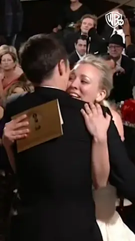 Sentiríamos la misma emoción que #KaleyCuoco ❤️ #JimParsons #BigBangTheory #GoldenGlobes