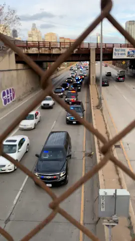 First Lady Jill Biden motorcade in Chicaho heading back to O’Hare! Wow what a security detail!  #biden #jillbiden #firstlady 