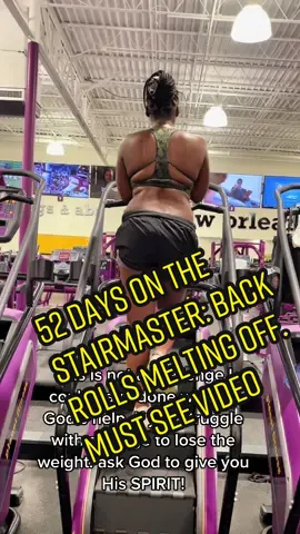 How I lost back fat and back rolls with 52 sessions on the StairMaster?  I first started on the StairMaster with 15 minutes per sessions for 30 sessions. I’m now doing 45 minutes per session.  I hope this inspires you to try the StairMaster for your cardio workouts. Remain consistent and you’ll see results. I promise.  #weightloss #weightlossprogress #weightlossinspo #weightlosschallenge #beforeandafter  #cardio #weightlosstransformation #backfatworkout #stairmasterchallenge  #stairmaster #stairmasterworkout #stairmasterchallenge 