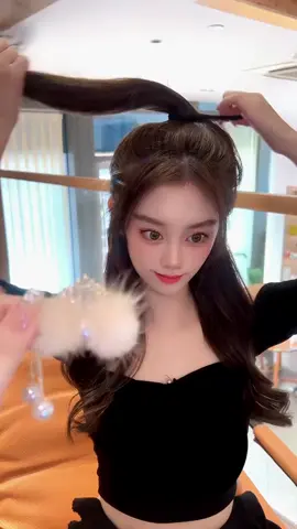 Kẹp vương miện nhà e ạ