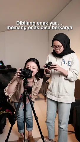 Emang iyaaa ya enak? 🫢🤤 #creative #creativeagency #creativeagencybandung #fyp #karya #berkarya #berkaryabisadimanasaja #dibilangenakyamemangenak #agencylife #agencylifechallenge #LifeAtDIMANA 