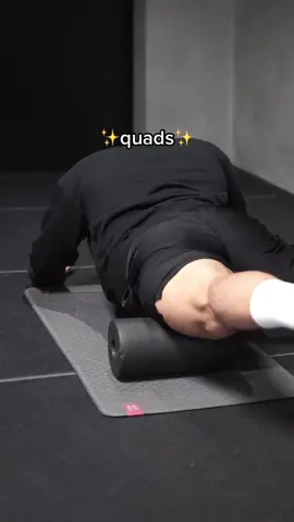 🤫 #jim #GymTok #foamroller #foamrolling #quads 