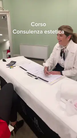 Prova pratica nel corso dedicato alla Consulenza estetica 👩🏻‍⚕️ #business #bellezzaebenessere #estetica #vendita #beauty #formazione #centroestetico #crescitapersonale #training #imprenditrice #imprenditoredisuccesso #beautymanager #imprenditore 
