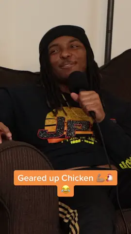 Why is my chicken flexing? #tren #flexing #organicvsinorganic #comedypodcast #podcastclips 