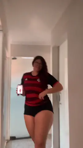 então essa é a trend das coxas grossas? #fy 