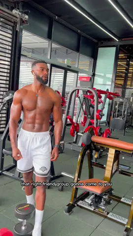 Stay focused, chase your dreams ✨  #fy #fyp #healthlifestyle #foryou #Fitness #trending #workout #focusonyourself #viral #blackmenoftiktok #discpline #Lifestyle #dayinmylife 