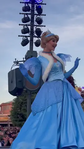 💙✨ #fyp #pourtoi #cinderella  #cendrillon #disney #disneylandparis #christmas #parade 
