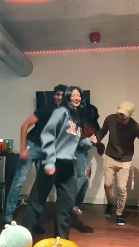 Get it social 🔥 #uiucisa #fyp #uiuc #illinois #indianstudentassociation #foryoupage #fun #dance