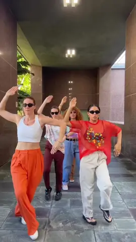 Your daily dose of robots 🤖 #femmefataledance #dancevideo #danceontiktok #artistsontiktok #dancer #dance #robot #robotdance #robots #robotics #dancing #dancemoves #dancesteps #trendy #trending #daftpunk #daftpunktiktok #robotrock