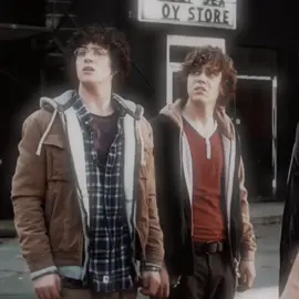 tw early cumming #todd #davelizewski #kickass #evanpeters #aarontaylorjohnson #edit #hot #foryou #voidflm 