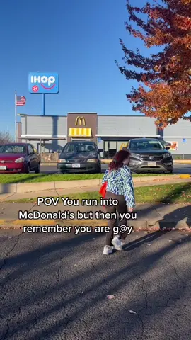 @@meeeeeeesh ·ᴥ· and i are losing out minds om tour and making tiktoks like this now 