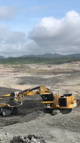 Pit panel 1 barat.                                                 #fyp #buma #tambangindonesia #anaktambangkalimantan 