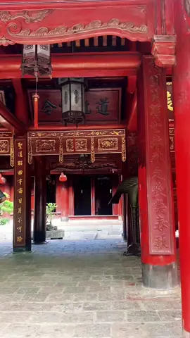 3 năm rồi mới quay lại đây. Vẫn đẹp và thơ như vậy 🌸  Văn Miếu Quốc Tử Giám Địa chỉ: 58 Quốc Tử Giám, Đống Đa, Hà Nội