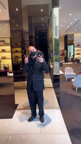 Welcome to Gucci :)  Had the courage to start new, new work, new spirit.  Yours Client Advisor truly, #KINKIN   #teehee 