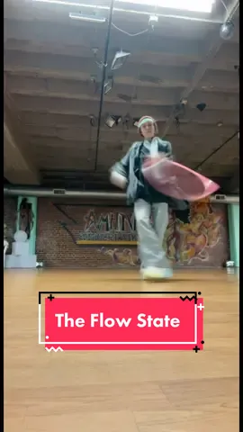 The last couple days i have felt so unbelievably flowy and its the best feeling in the world! Watching my flow style slowly reveal itself is so satisfying. This is what all the hard work and failing over and over again can bring you ❤️ A true blissful flow state ❤️  #hooptok #hoops #hooper #hulahoop #hulahooper #flowarts #flowartist #flowartistsoftiktok #fyp #flowtok #objectmanipulation #foryoupage #edm #edmtiktok #edmtok #festivals #performanceartist 
