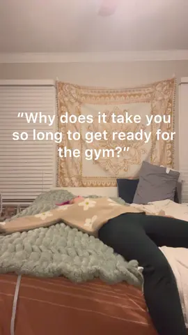 If you don’t have a pre gym party in front of your dog prior to actually leaving for the gym then you are missing out. #cardio #workouts #dog 