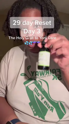 Tik Tok girlies I’m counting on y’all, lol. #macaroot #chrolophyll #slipperyelm #yonicare #whatmakesyoursoulvibbe #dontaskmeaskthetiktokdoc 