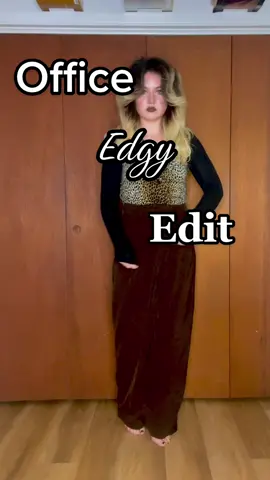 Every year this coat disappears into my brother’s closet… but we stopped at his house over the weekend so is stole it back… Muahahahaha #OOTD #grwm #officelife #officewear #edgy #alternative 