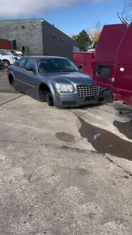 #chrysler300 #chrysler #sedan #partscar #mechanics #junkyard  #autorecycling #profit #autopartscity 