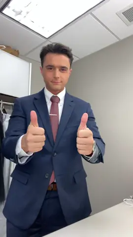 Yes, I put my face on before every show #newsanchor #mensmakeup #news #behindthescenes #makeup #television 