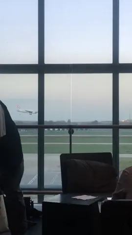 Reactions at the end   #surprise #flying #plane #suprisingmyfamily #travel #flyingtoaustralia #goingtosurprisemyfamily #theydidntknow 