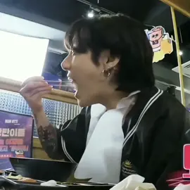 jungkookie cute angry face while eating😋 he's so adorable😭lol#jungkook #funny #fyp #bts #viral #cute #eating #ilovetiktok #xyzbca #jk #🐰 #fypkpop #lol #fifa22 