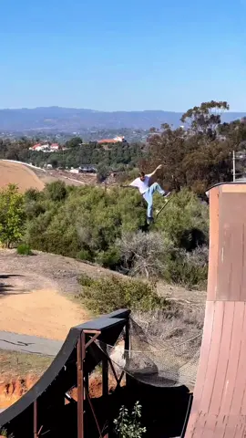 Must be a good feeling! @Clay Kreiner effortless looking 360 flip at @bobburnquist’s compound. 🔥🎢 #skatelite  #skateboardingisfun #Skateboarding #360flip #treflip #claykreiner #megaramp #vert #vertskateboarding #vertramp #bigair #xgamesmode 