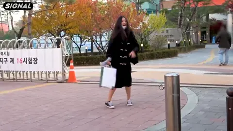 Chaeyeon was cheered on by the group members during the Csat exam. #chaeyeon #tripleS #트리플에스 