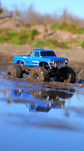 Kicking it old school. 😎 There’s a link in the LinkTree on my page to this FMS Max Smasher from FairRC.com! Also be sure to check out Fair RC over on Facebook. 👊 #FairRC #LVCRC #FMS #FMSModel #MaxSmasher #4x4 #offroad #Ford #mud #monstertruck #MonsterJam #RC #RCcar #car #truck #RCtok #foryou