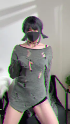 Wanna see? #nnn has gone half #hongkongdoll 